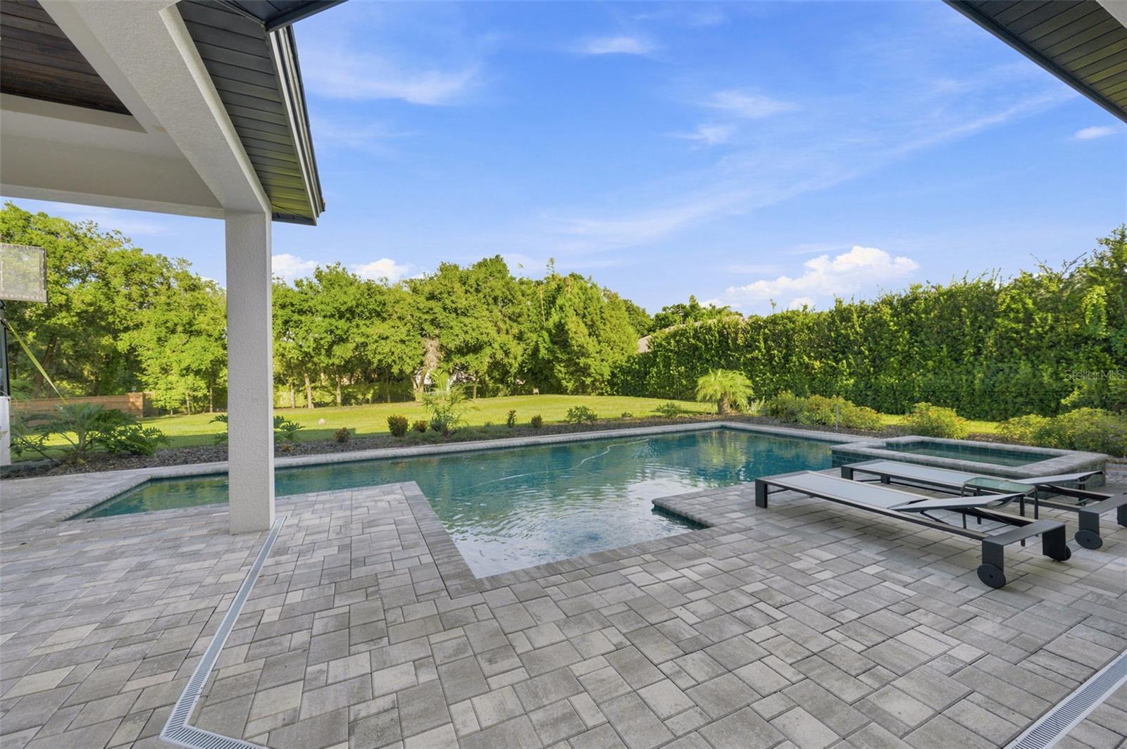 1422 OAK MEADOW PT