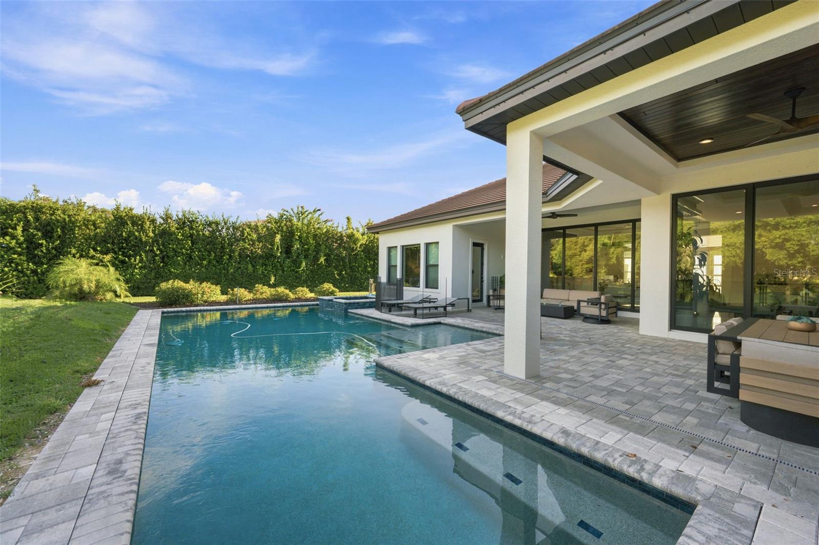 1422 OAK MEADOW PT