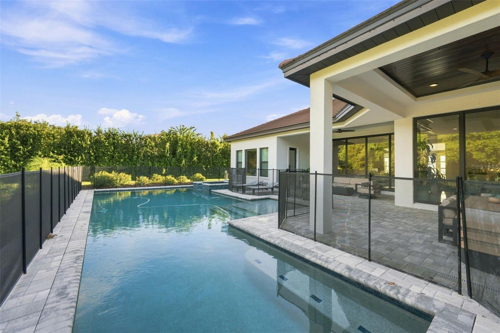 1422 OAK MEADOW PT