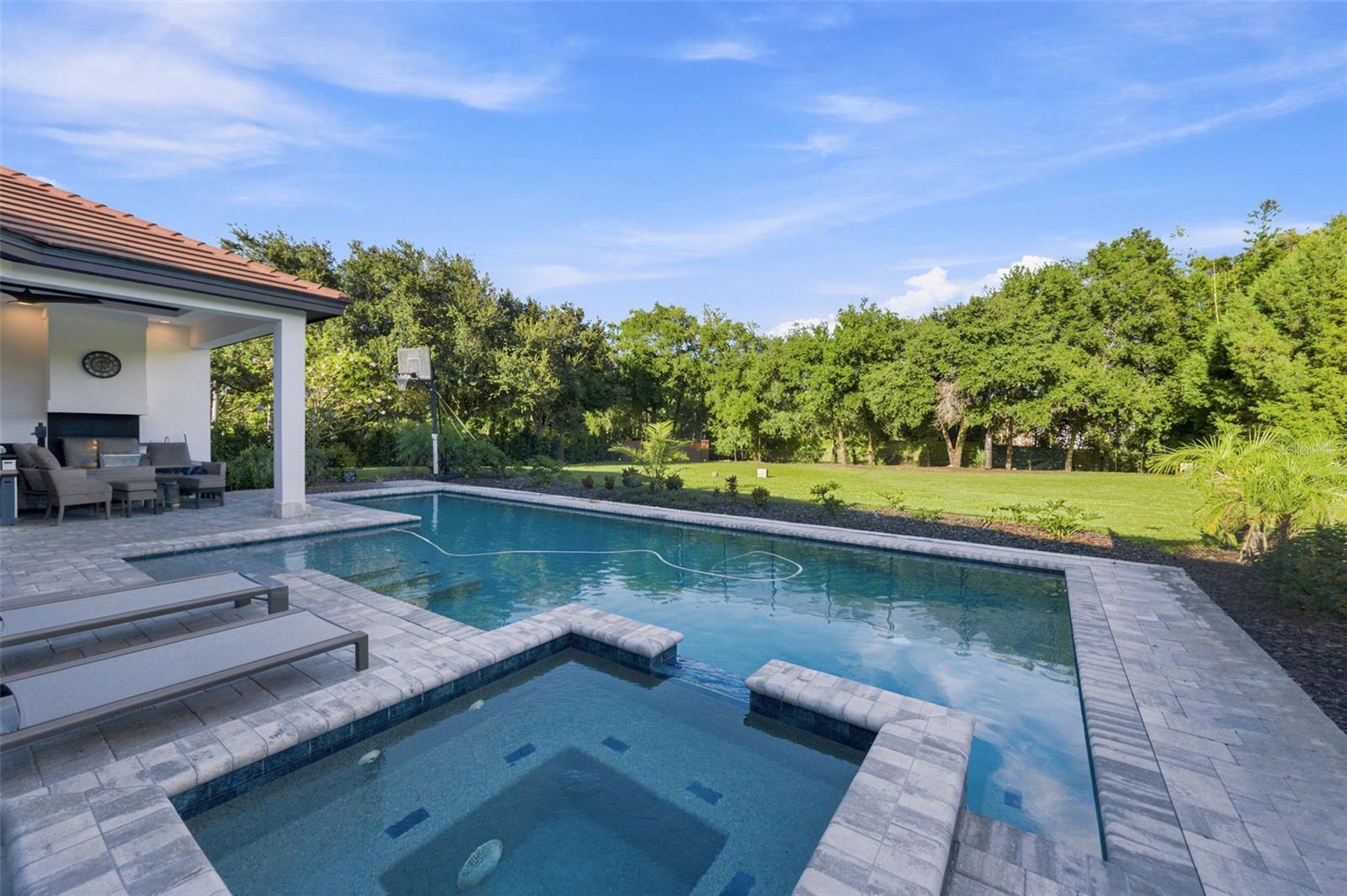 1422 OAK MEADOW PT