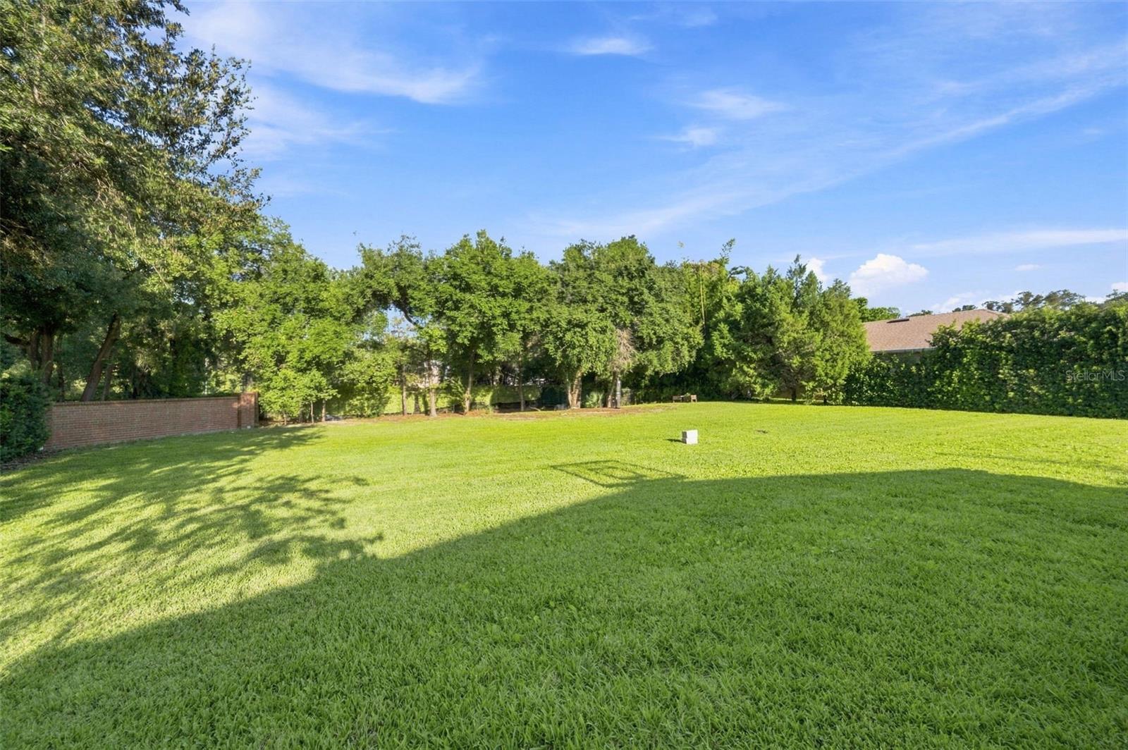 1422 OAK MEADOW PT