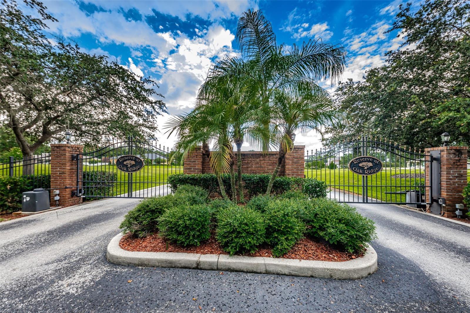 1422 OAK MEADOW PT