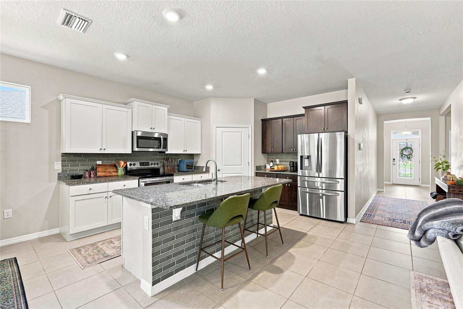 12387 EASTPOINTE DR