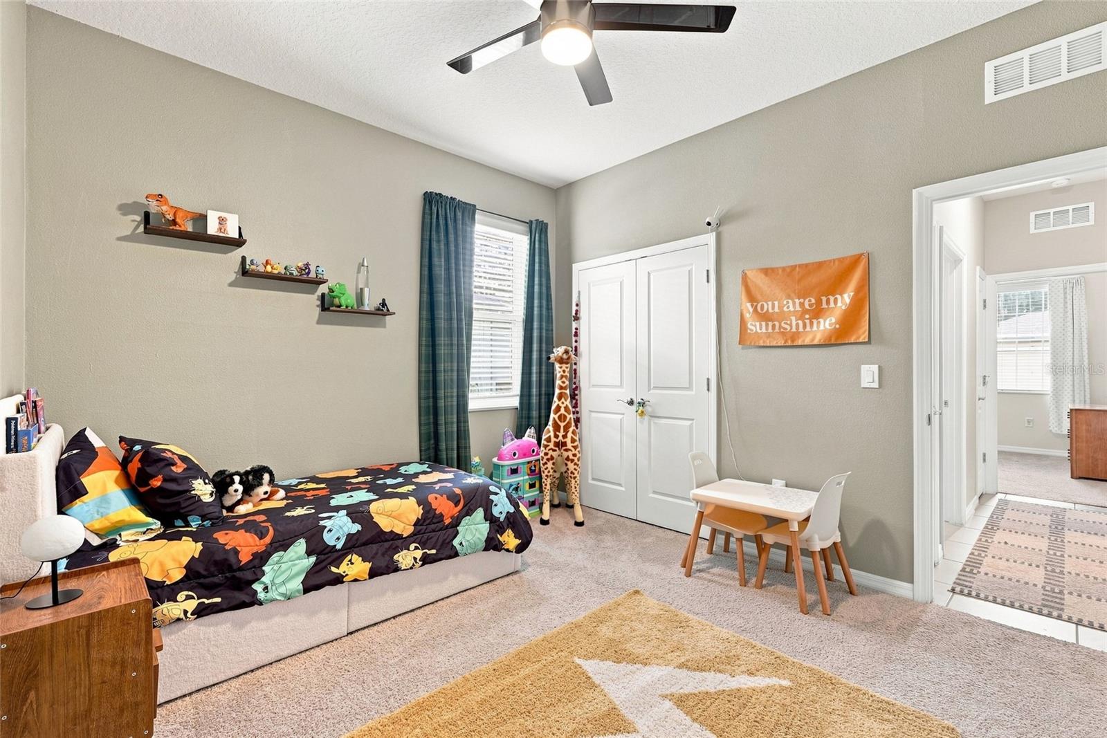 12387 EASTPOINTE DR