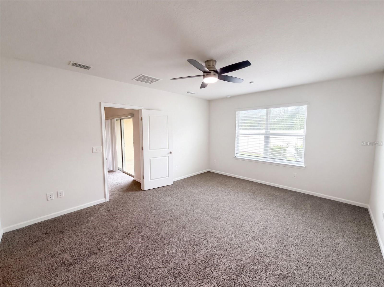 17917 TURNING LEAF CIR