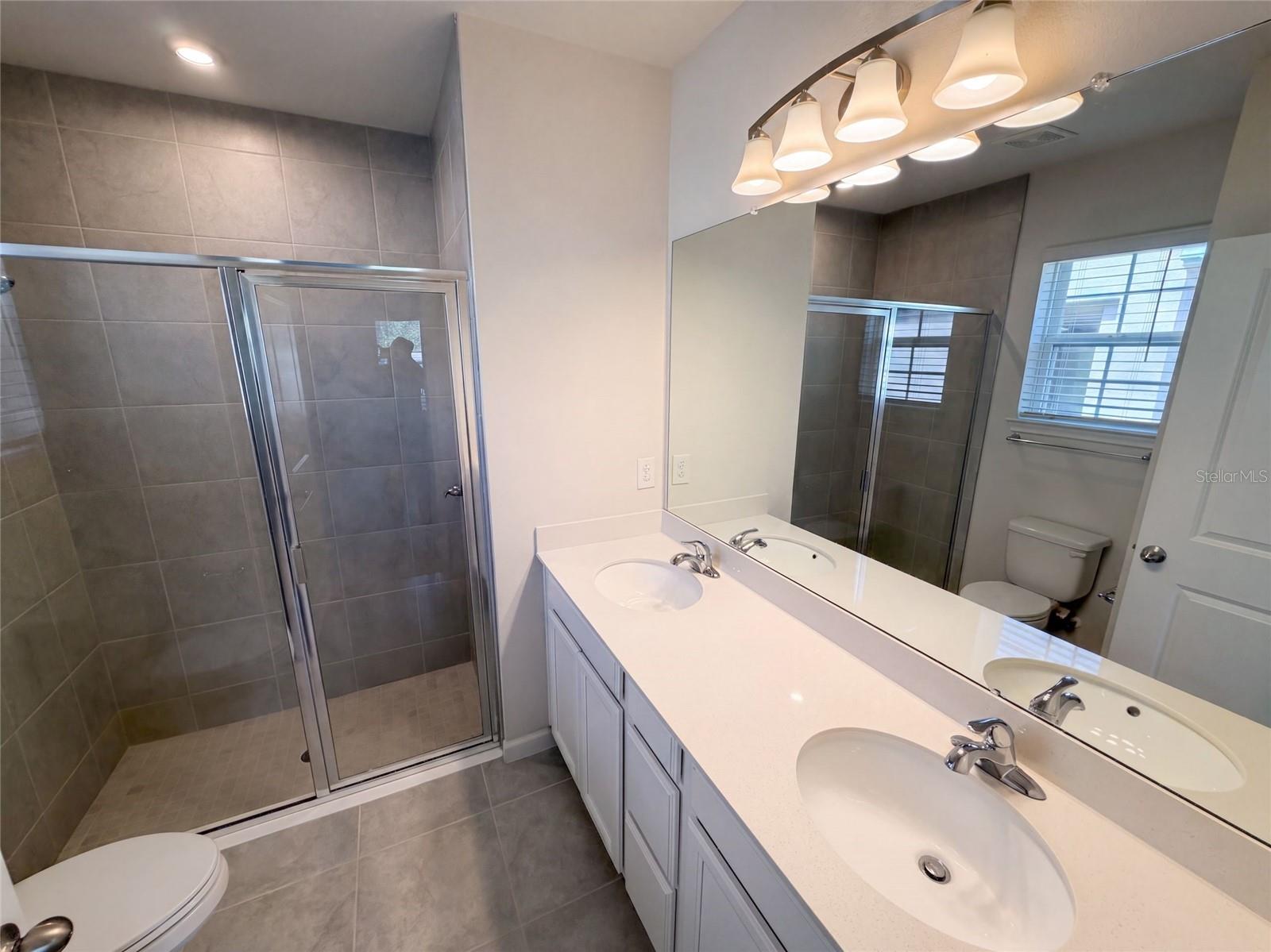 17917 TURNING LEAF CIR