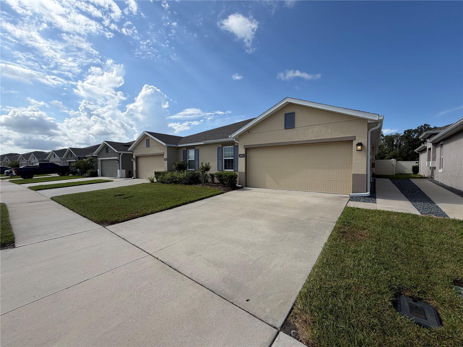 17917 TURNING LEAF CIR