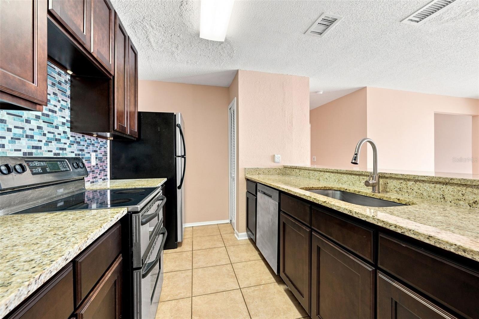 10836 VENICE CIR