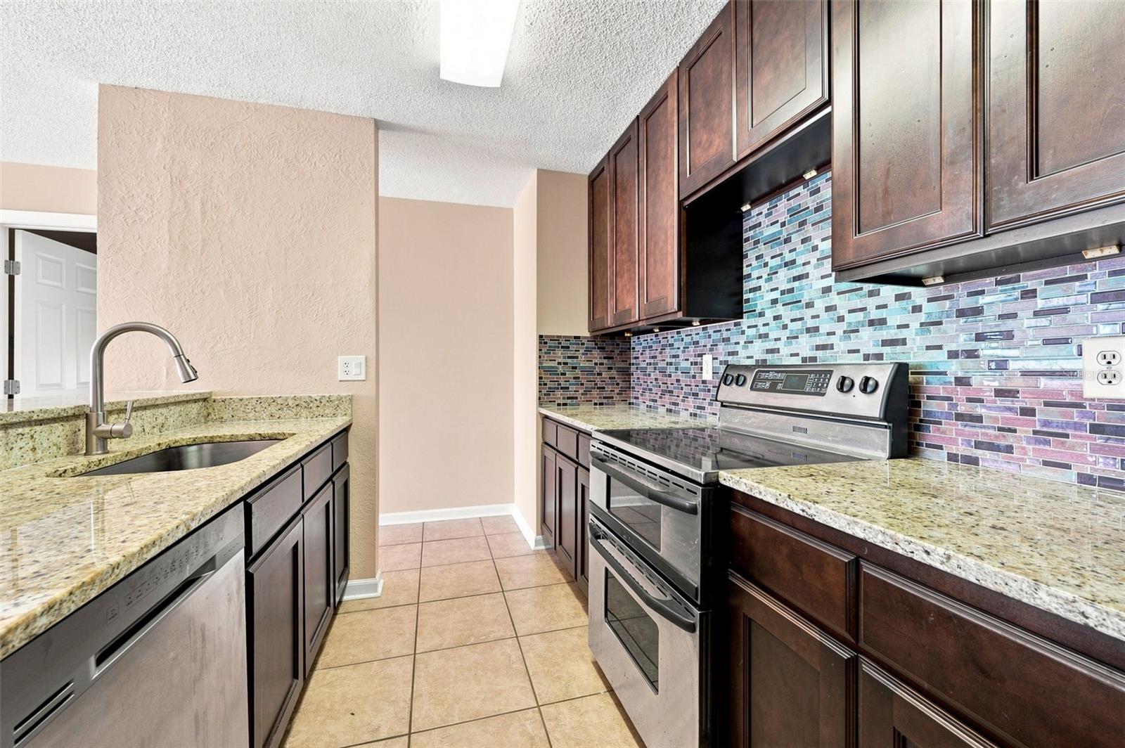 10836 VENICE CIR