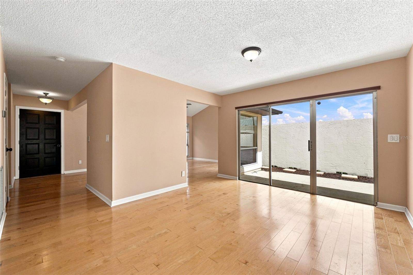10836 VENICE CIR