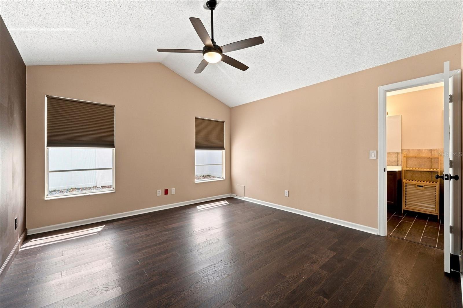 10836 VENICE CIR