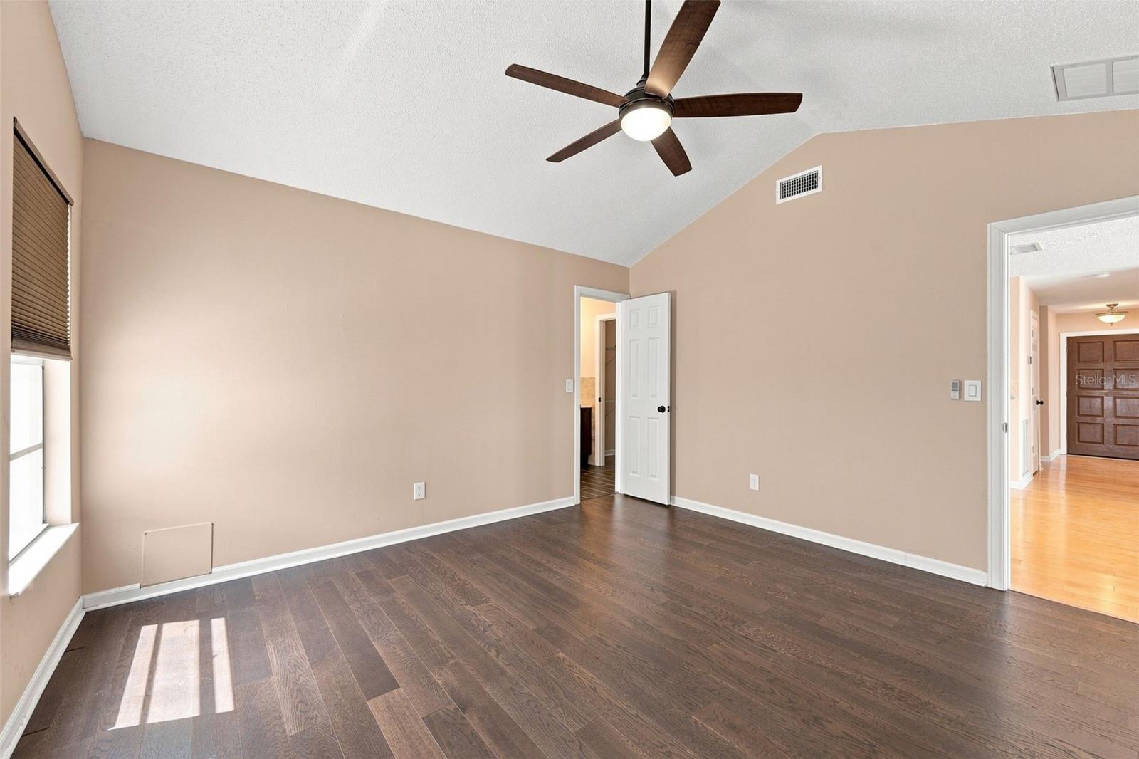 10836 VENICE CIR