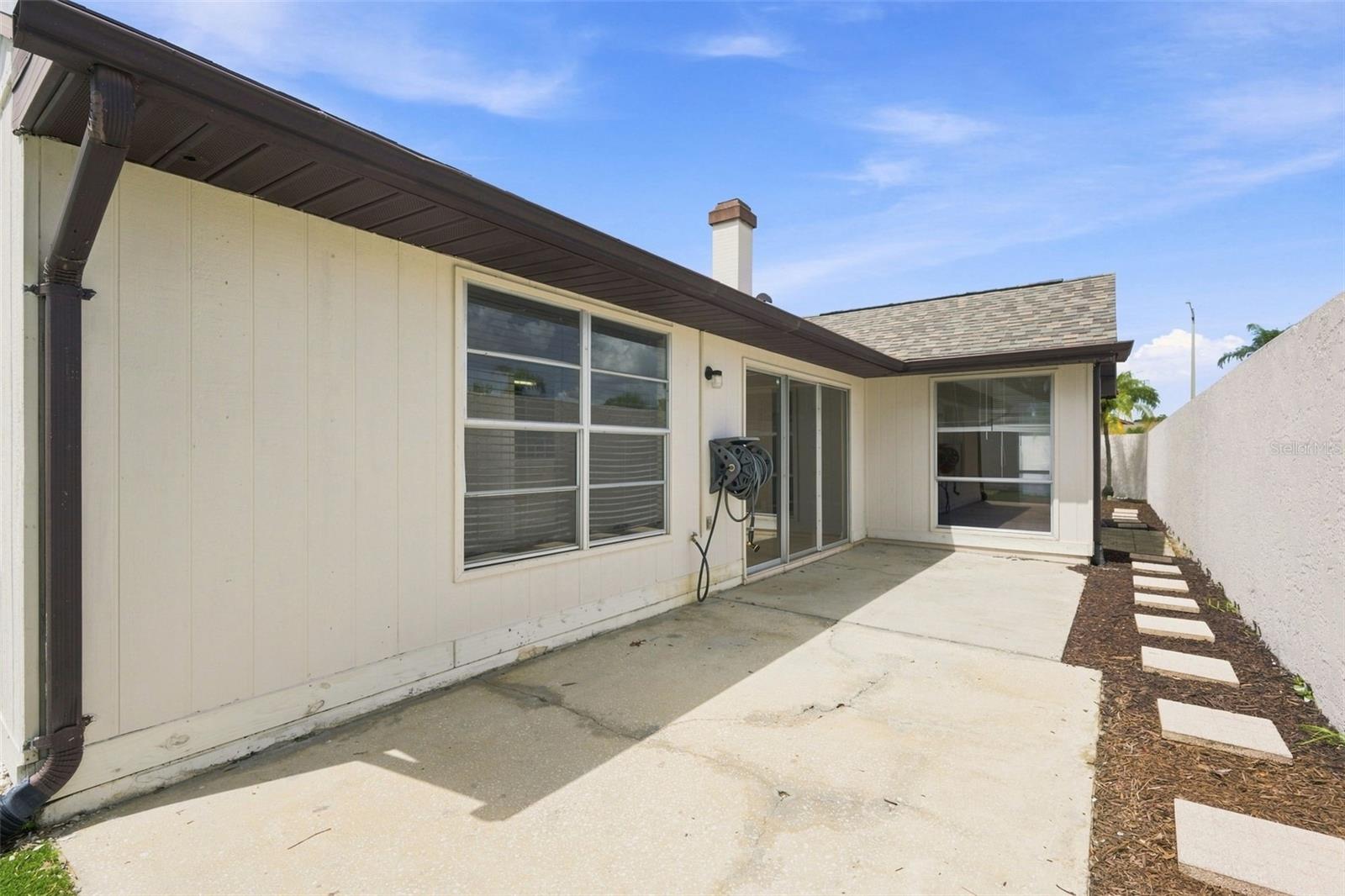 10836 VENICE CIR
