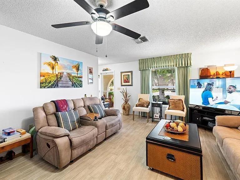 11404 STANSBERRY DR