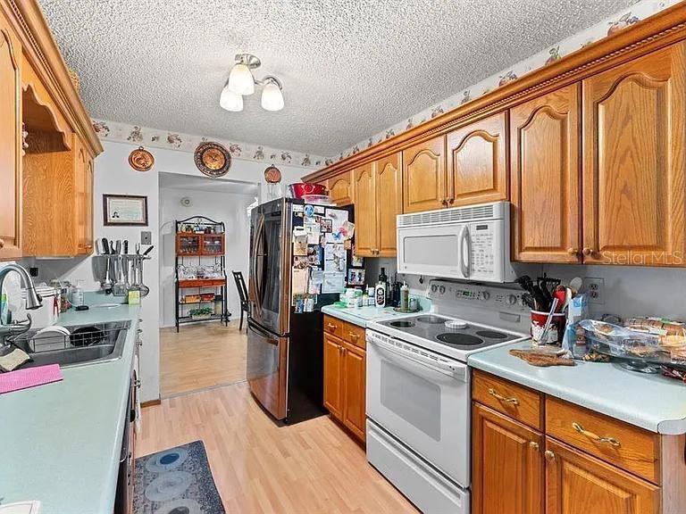 11404 STANSBERRY DR