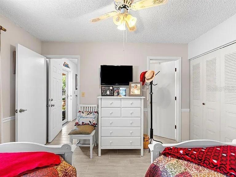 11404 STANSBERRY DR