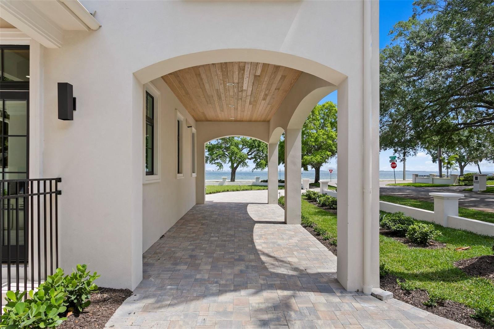 3907 BAYSHORE BLVD