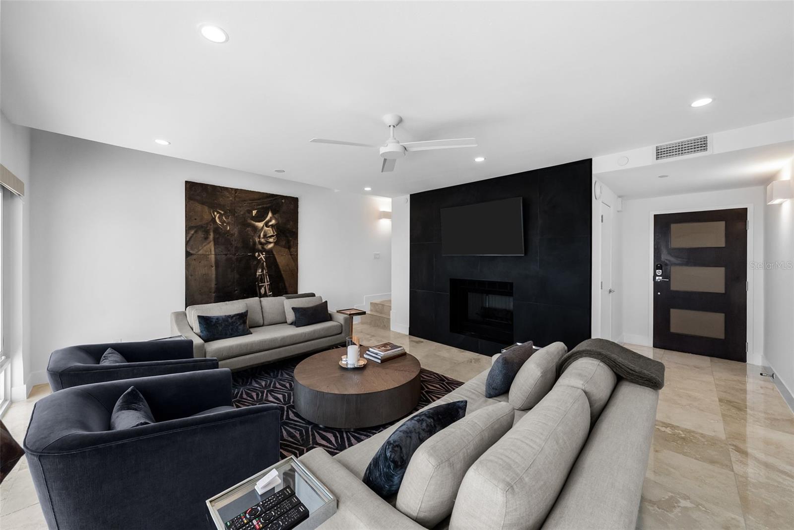 4950 BAYSHORE BLVD #25D