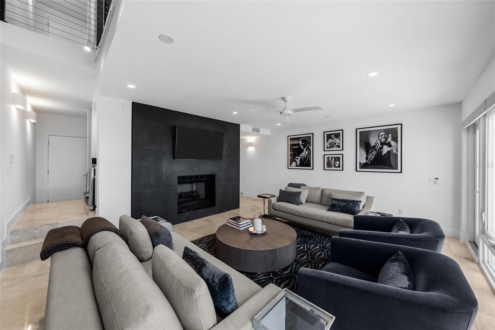 4950 BAYSHORE BLVD #25D