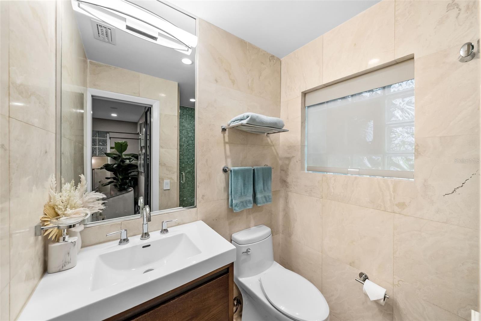 4950 BAYSHORE BLVD #25D