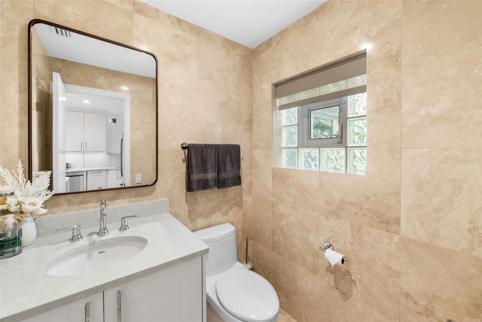 4950 BAYSHORE BLVD #25D