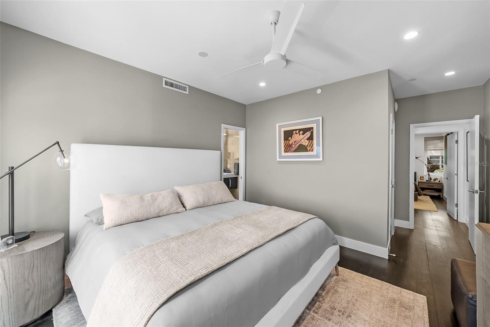 4950 BAYSHORE BLVD #25D