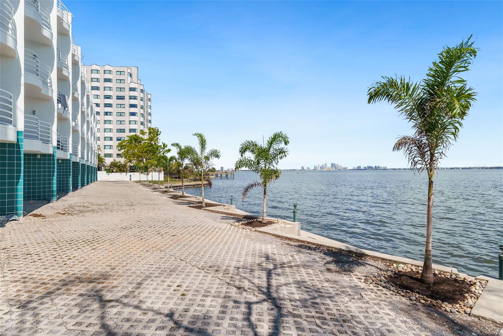 4950 BAYSHORE BLVD #25D