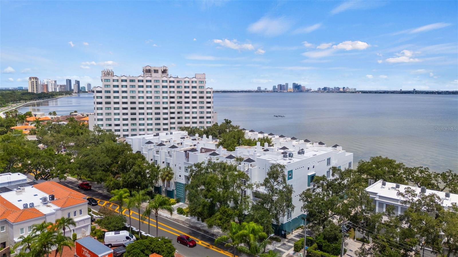 4950 BAYSHORE BLVD #25D