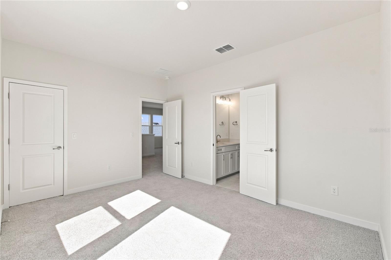 5166 CREEK SAND DR