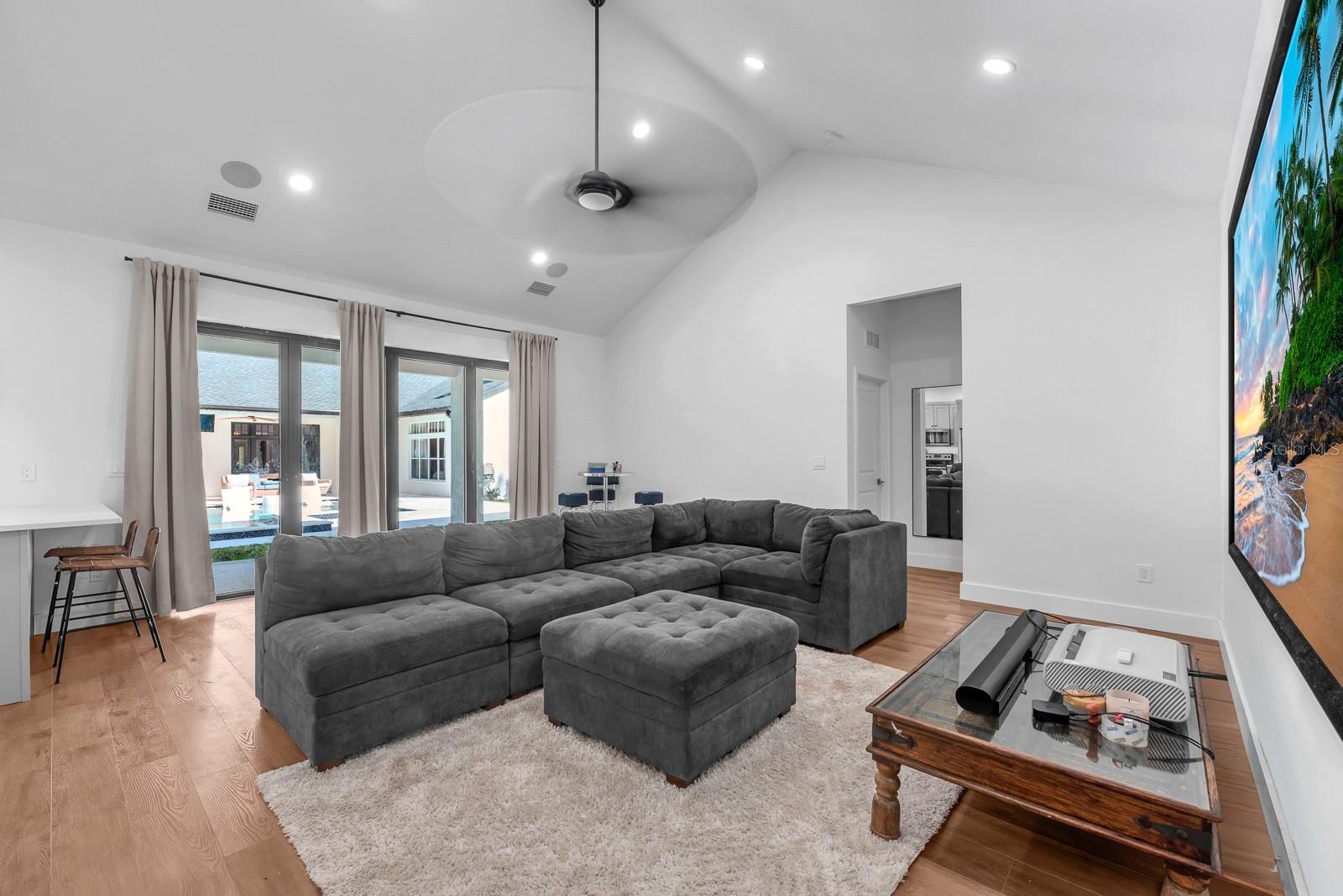 5806 AUDUBON MANOR BLVD