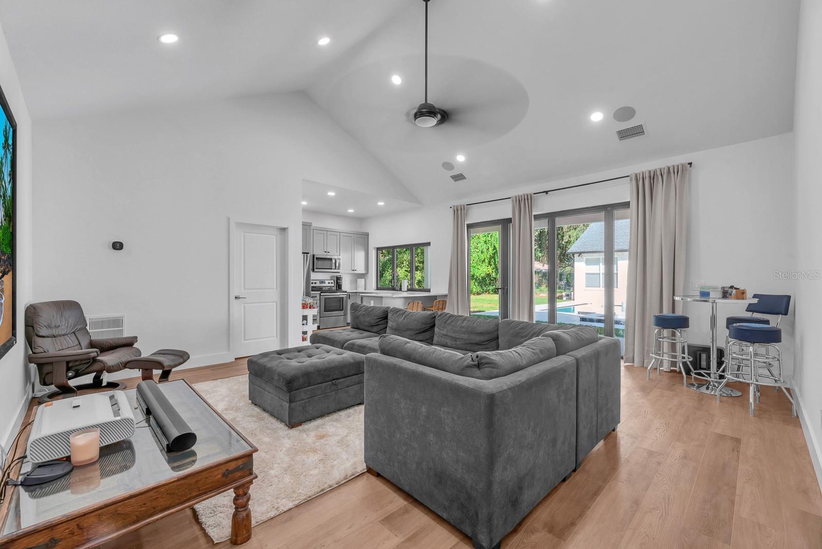 5806 AUDUBON MANOR BLVD