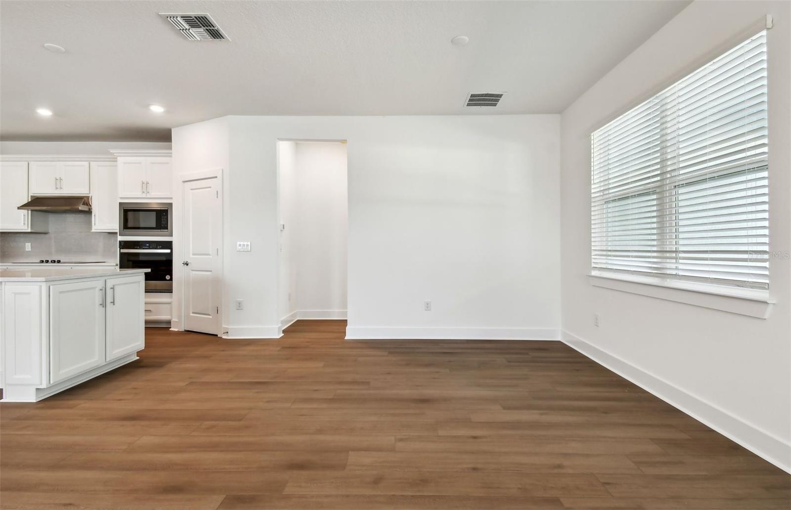 37343 CLINCH CIR