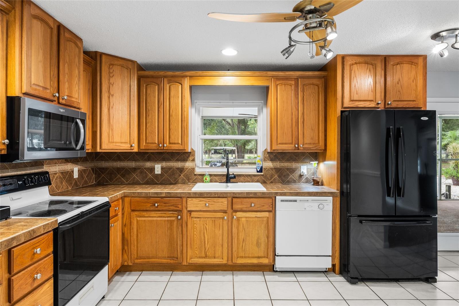 7402 W KNIGHTS GRIFFIN RD