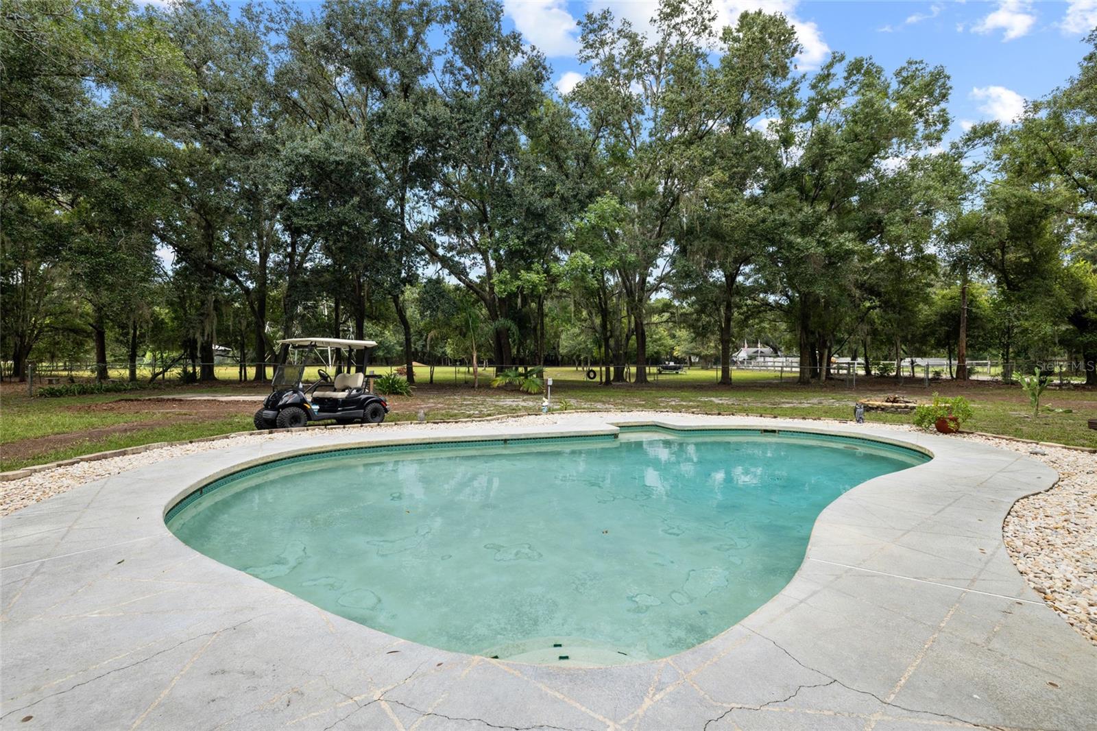 7402 W KNIGHTS GRIFFIN RD