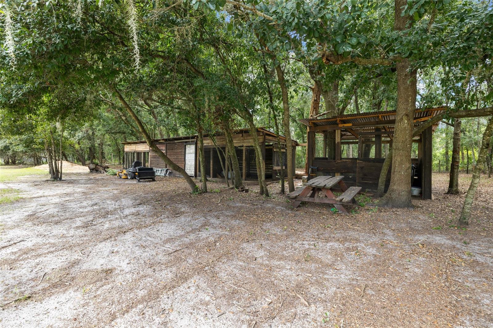 7402 W KNIGHTS GRIFFIN RD