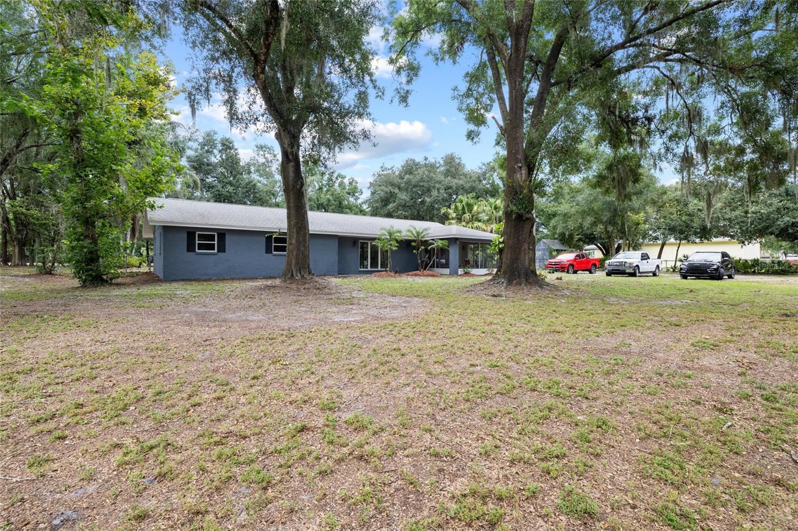 7402 W KNIGHTS GRIFFIN RD