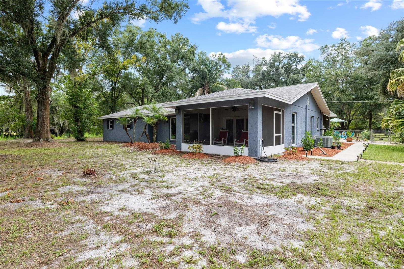 7402 W KNIGHTS GRIFFIN RD