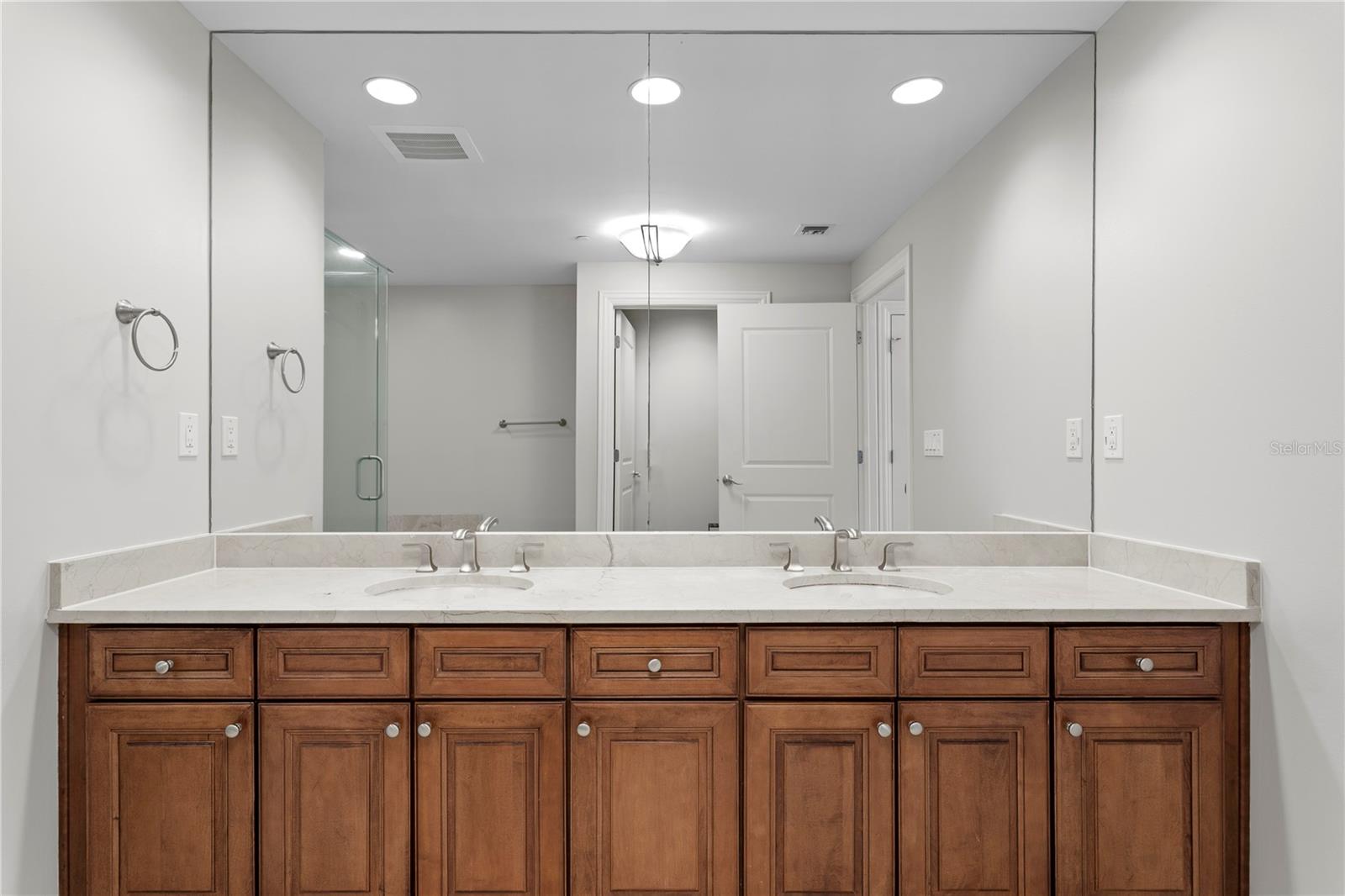 450 KNIGHTS RUN AVE #1004