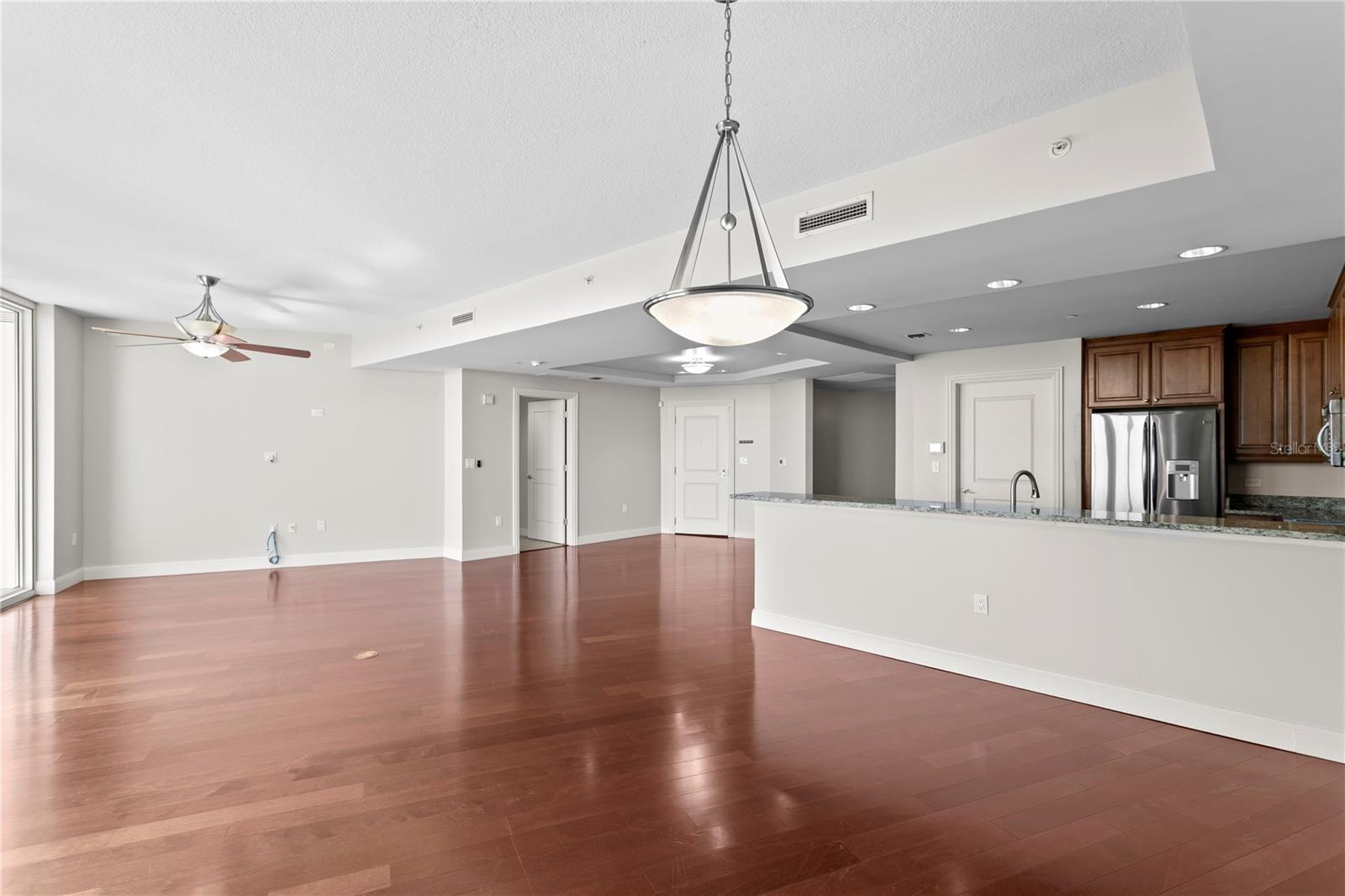 450 KNIGHTS RUN AVE #1004