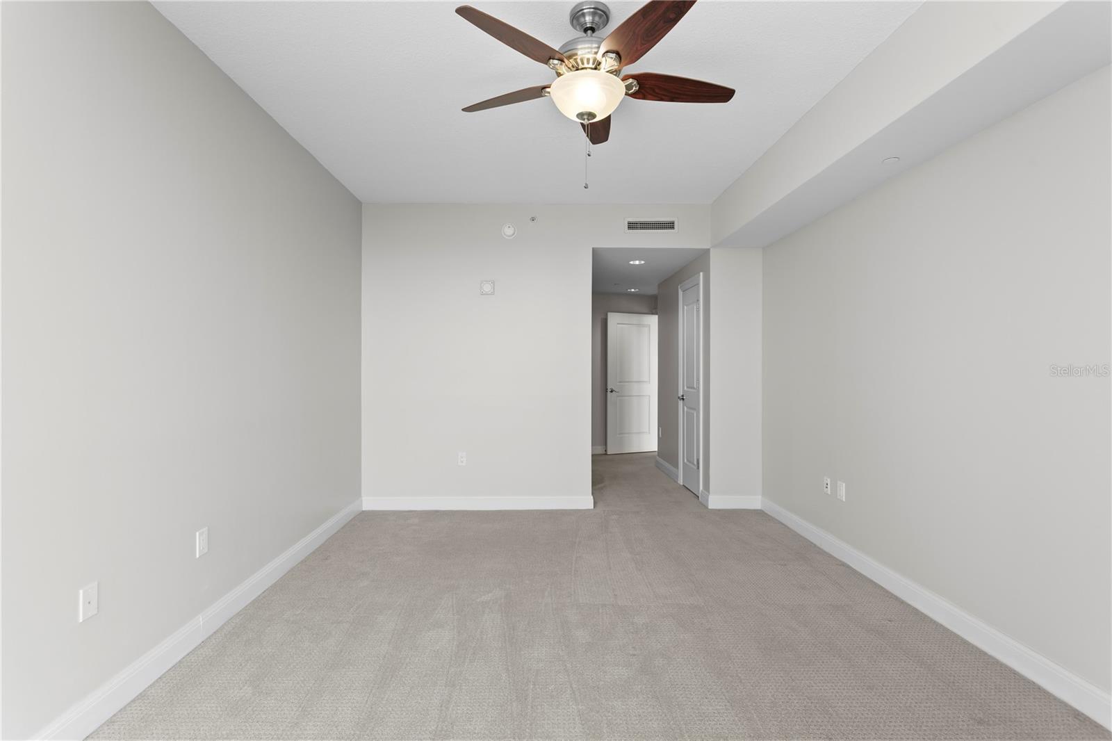 450 KNIGHTS RUN AVE #1004