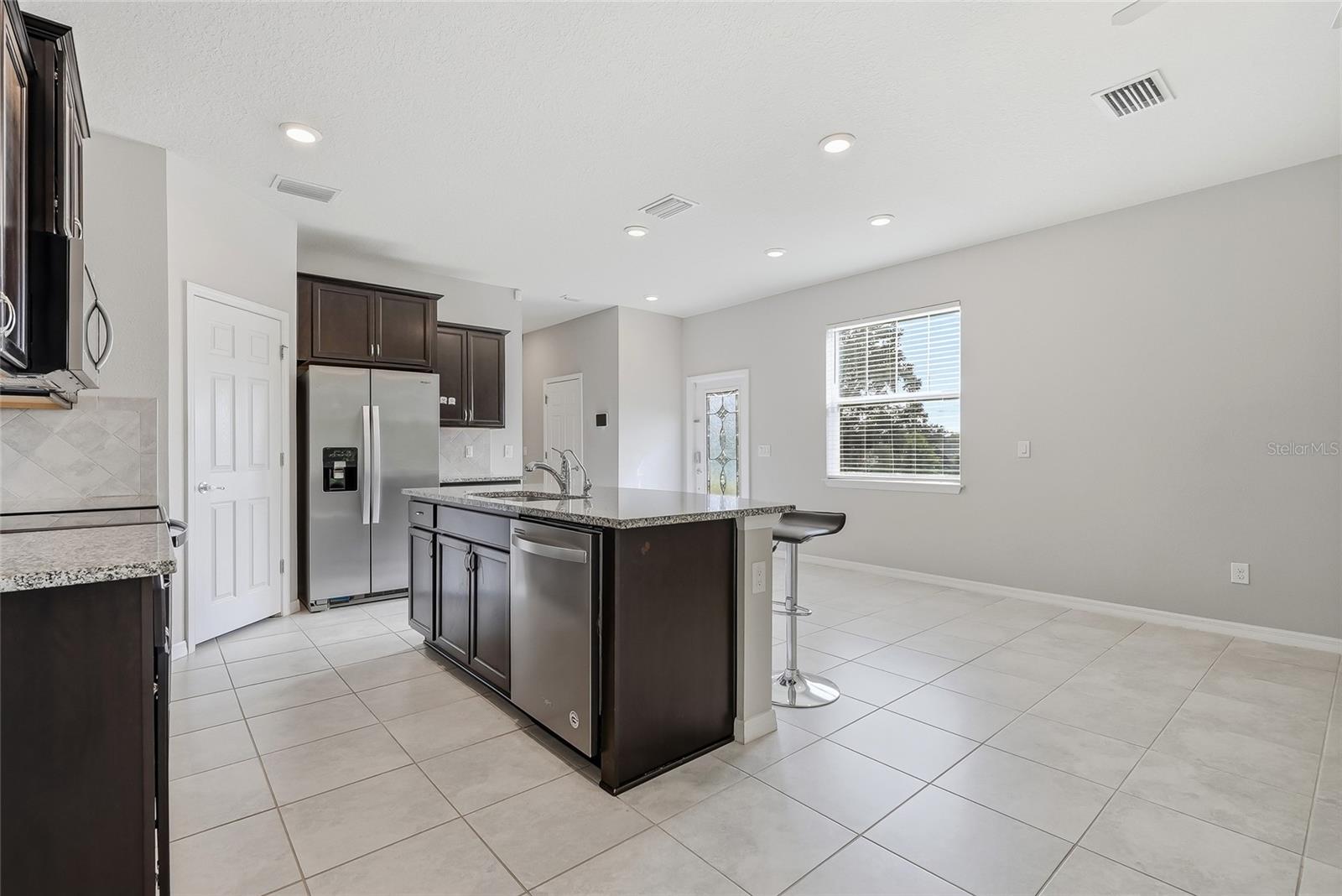 5304 SYLVESTER LOOP