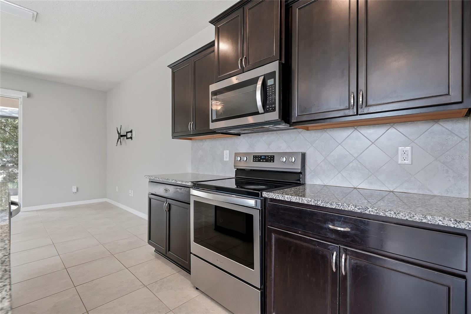 5304 SYLVESTER LOOP