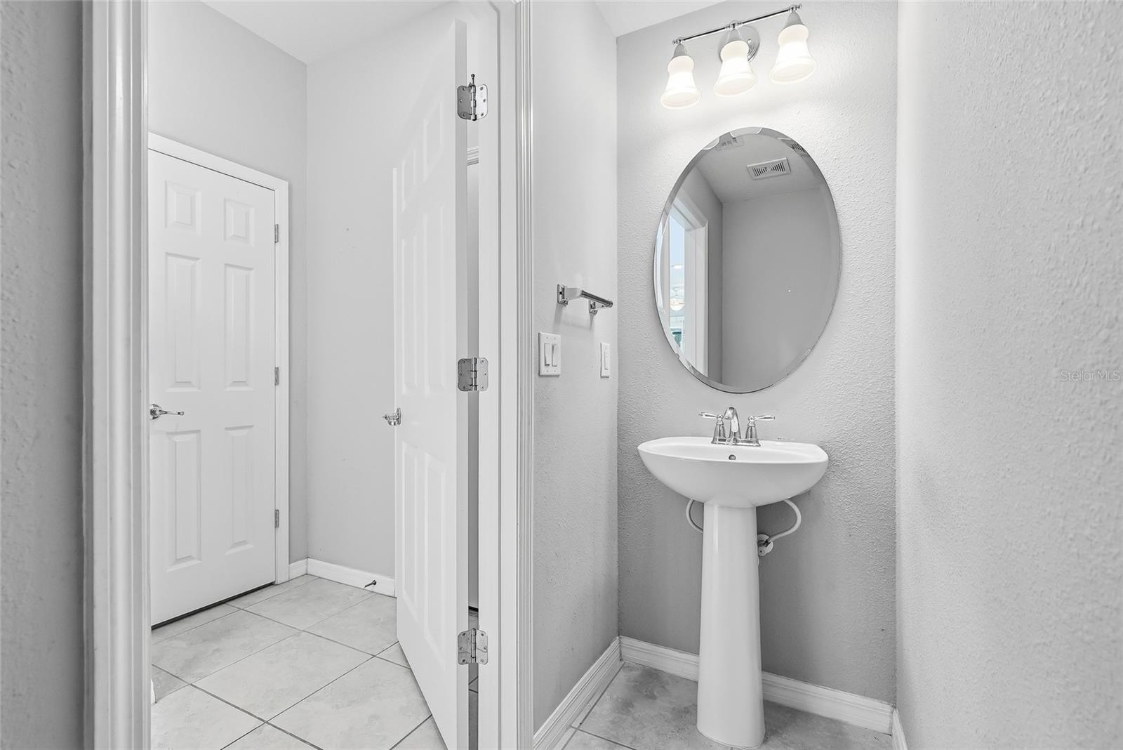 5304 SYLVESTER LOOP