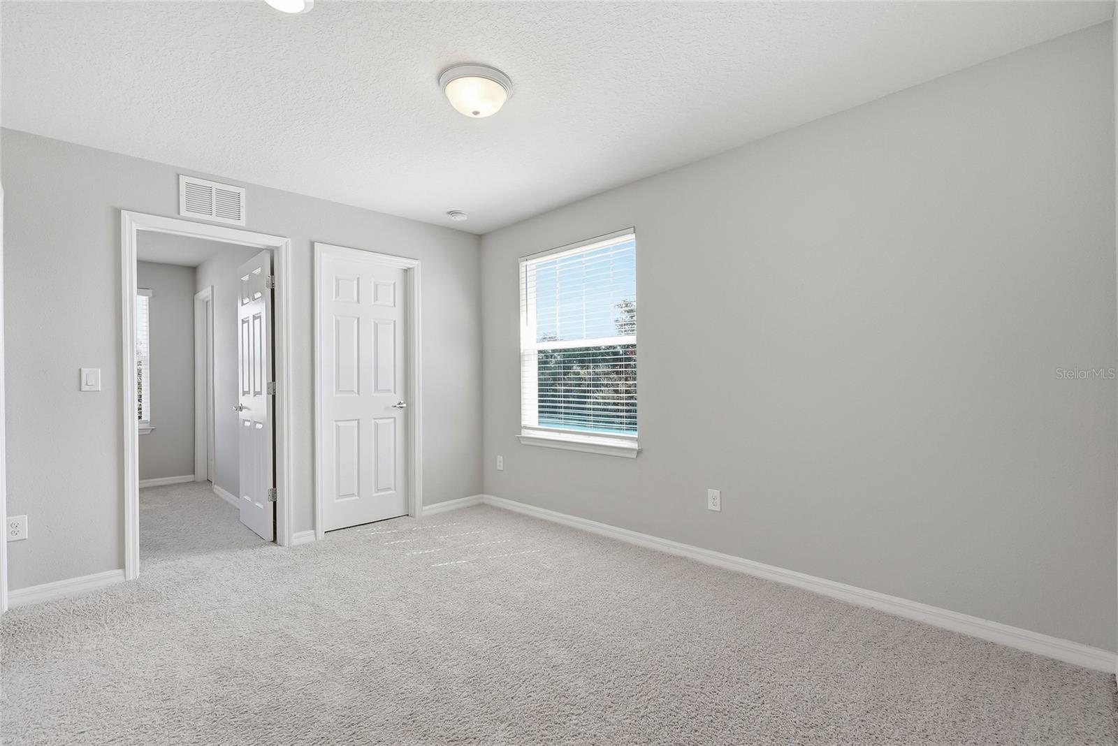 5304 SYLVESTER LOOP