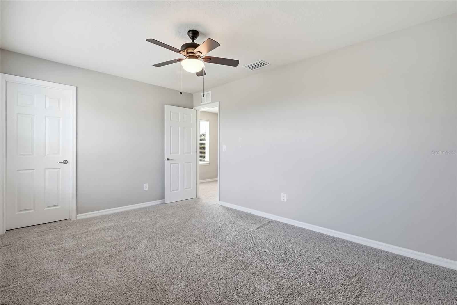 5304 SYLVESTER LOOP