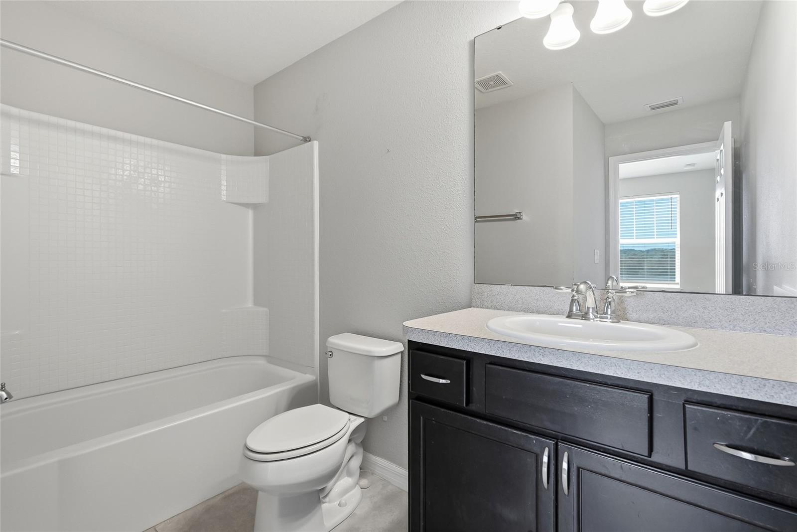 5304 SYLVESTER LOOP