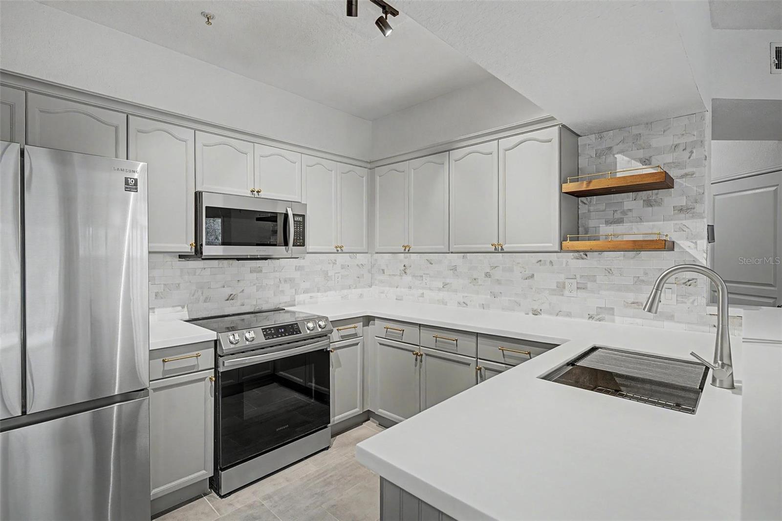 5125 PALM SPRINGS BLVD #6107