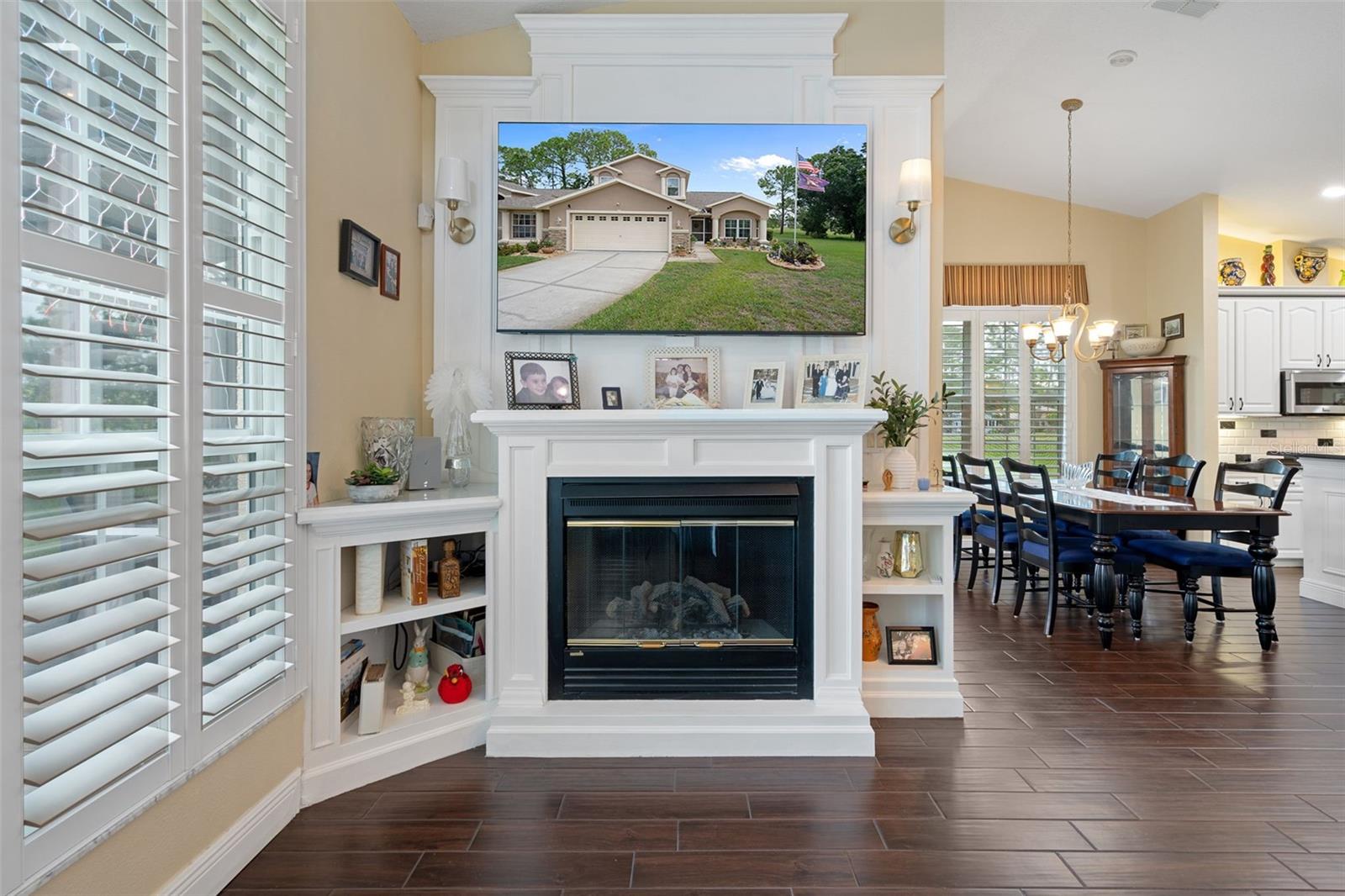 7414 MOORGATE CT