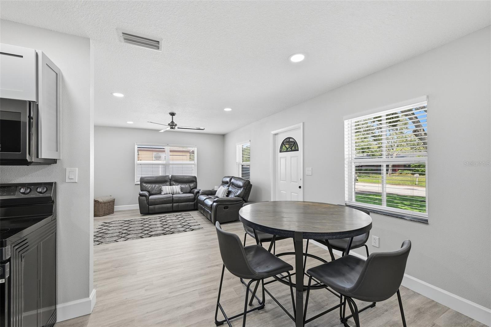 8015 TUDOR PL