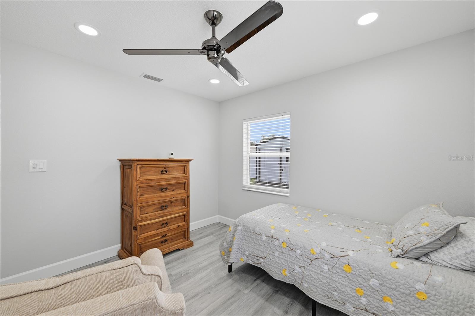 8015 TUDOR PL
